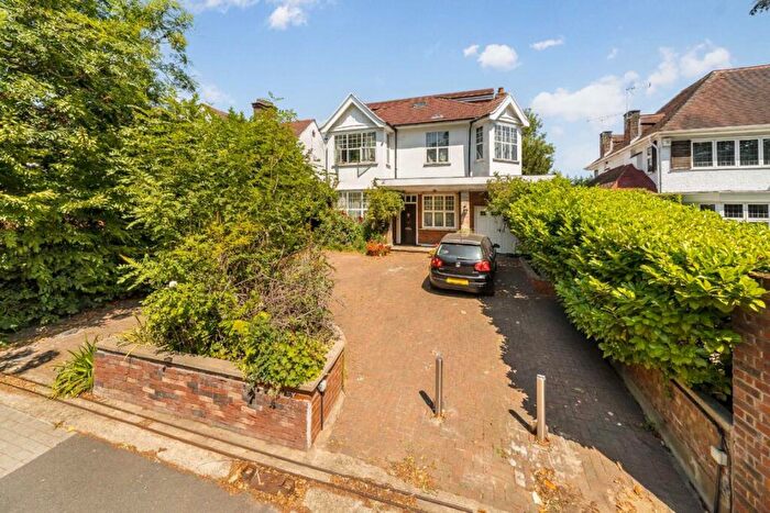 Studio To Rent In Friern Barnet Lane, Whetstone, N20