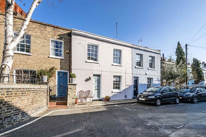 2 Bedroom Property To Rent In Fortess Grove, Kentish Town, NW5