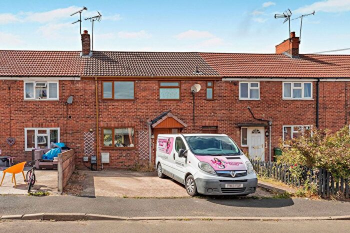 3 Bedroom Semi Detached House For Sale In Maple Drive, Belper, DE56