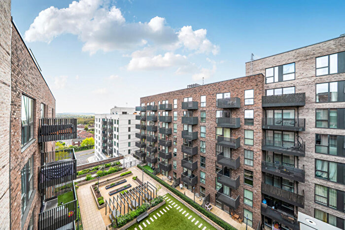 2 Bedroom Apartment For Sale In Regal Walk, Bexleyheath, DA6