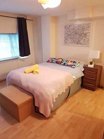 Studio To Rent In Chatsworth Road, Mapesbury, London, NW2