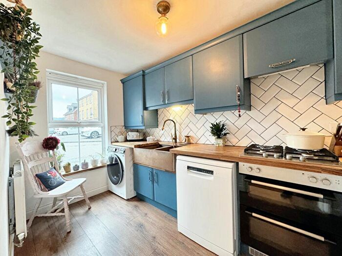 3 Bedroom Town House For Sale In Small Meadow Court, Caerphilly, CF83