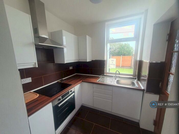 2 Bedroom Terraced House To Rent In Moorfield Avenue, Blackburn, BB1