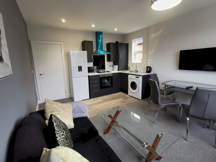 1 Bedroom Flat To Rent In Albert Avenue, Hull, Yorkshire, HU3