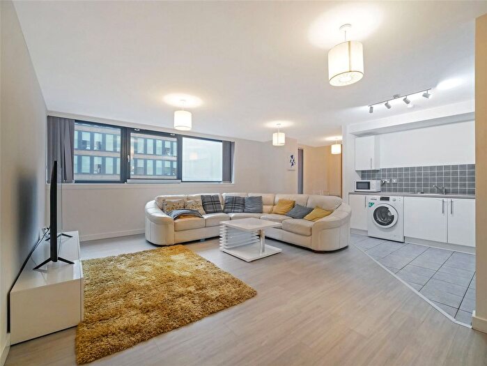 2 Bedroom Flat For Sale In Holm Street, Glasgow, Glasgow City, G2