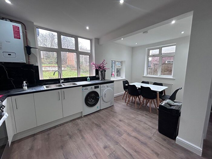 6 Bedroom Property To Rent In Milton Road, Luton, LU1