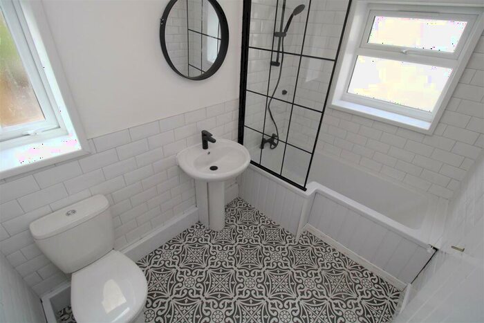 3 Bedroom Terraced House To Rent In High Street, Porth, CF39