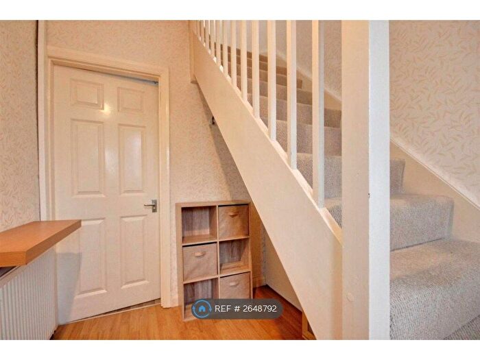 3 Bedroom End Of Terrace House To Rent In Greenwood Avenue, Hull, HU6