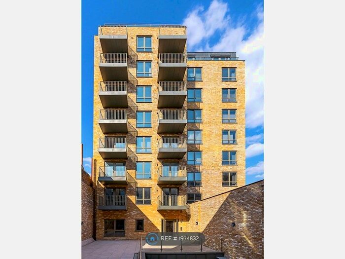 2 Bedroom Flat To Rent In Barundi Court, London, W5