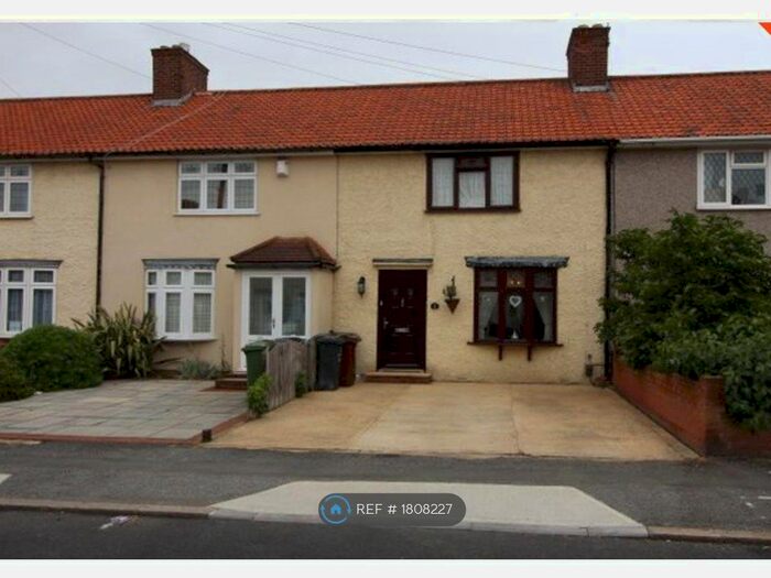 3 Bedroom Terraced House To Rent In Stockdale Road, Dagenham, RM8
