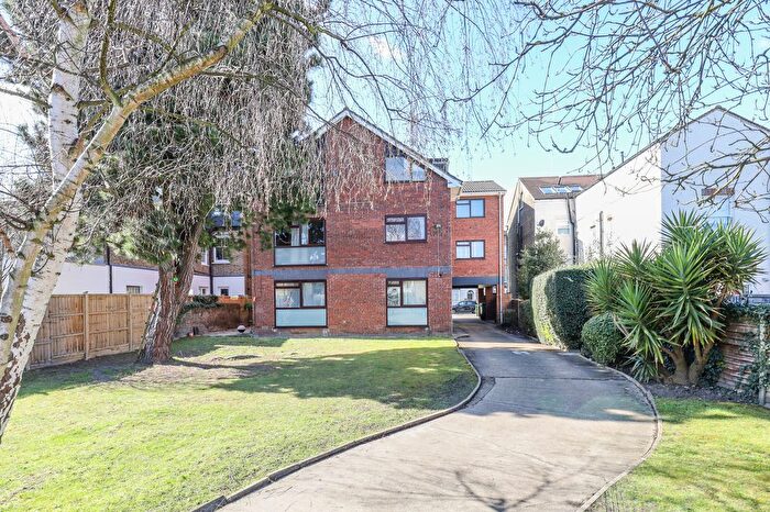 2 Bedroom Flat To Rent In Wimbledon, London, SW19