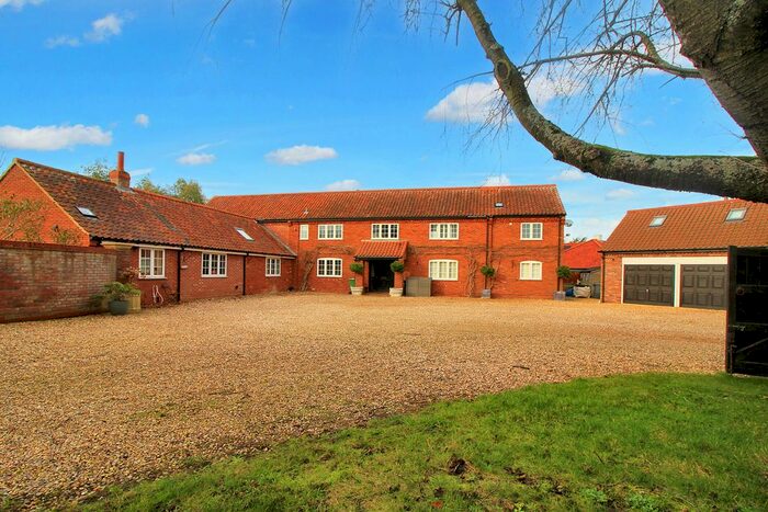 4 Bedroom Detached House To Rent In North Walsham Road, Norwich, NR12