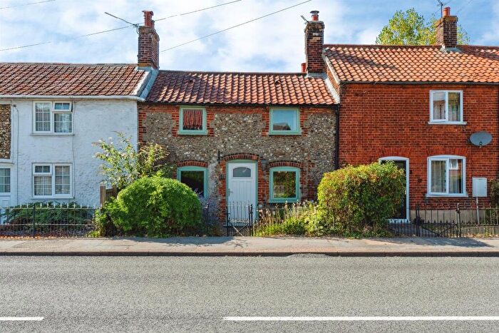 3 Bedroom Terraced House For Sale In Shipdham Road, Dereham, NR19