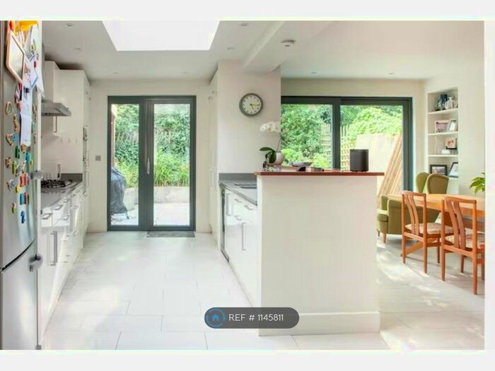 4 Bedroom Terraced House To Rent In Edison Road, Crouch End, London, N8