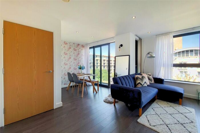 1 Bedroom Apartment To Rent In Surrey Quays Road, Canada Water, London, SE16