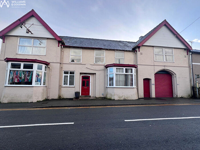 7 Bedroom Terraced House For Sale In High Street, Penygroes, Caernarfon, Gwynedd, LL54
