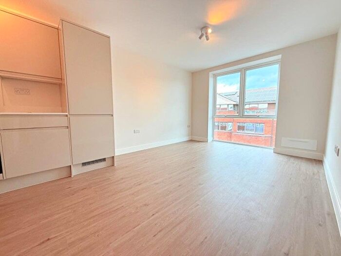 1 Bedroom Flat To Rent In The Old Bank House, Farnborough, GU14