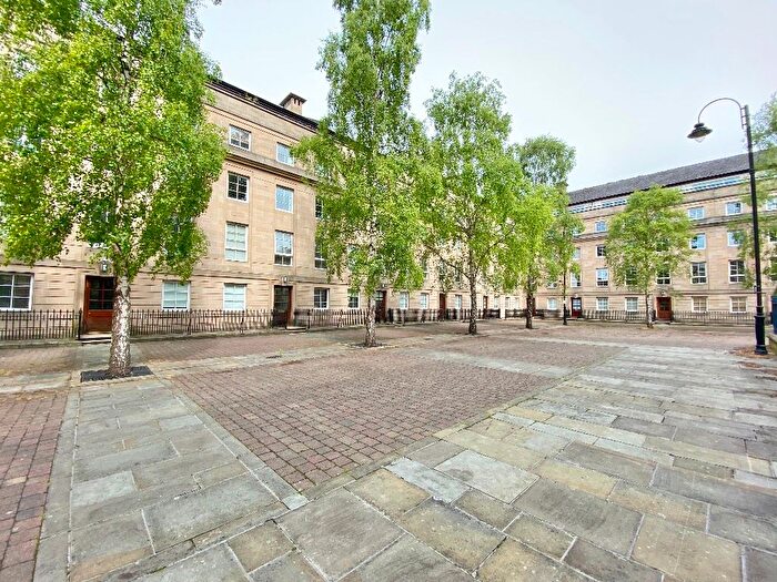 3 Bedroom Flat To Rent In St Andrews Square, City Centre, Glasgow, G1
