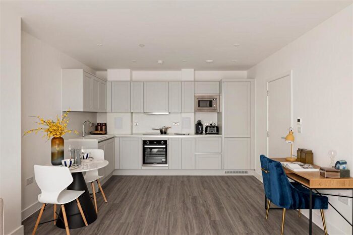 1 Bedroom Apartment For Sale In Forest Road, Walthamstow, E17