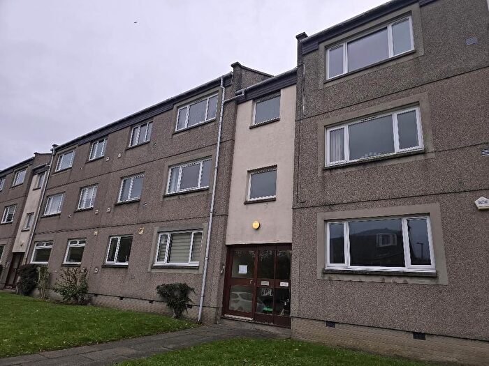 3 Bedroom Flat To Rent In Westburn Court, Aberdeen, AB25