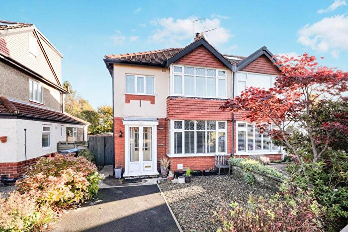 3 Bedroom Semi Detached House For Sale In Halstead Road, Harrogate, North Yorkshire, HG2