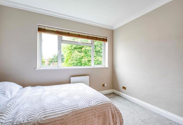 2 Bedroom Flat To Rent In Broomfield House, Stanmore Hill, Stanmore, Greater London, HA7