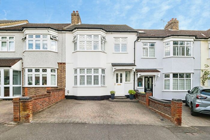 4 Bedroom Terraced House For Sale In Hillcrest Road, Hornchurch, RM11
