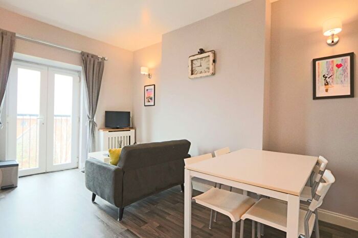 1 Bedroom Flat To Rent In Knowle Road, Bristol, BS4