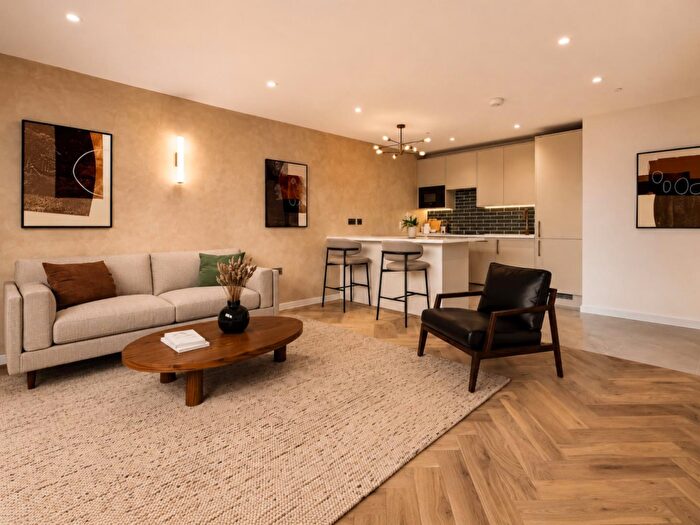 3 Bedroom Apartment For Sale In Flat Allgood Street, Hackney Road, Tower Hamlets, E2