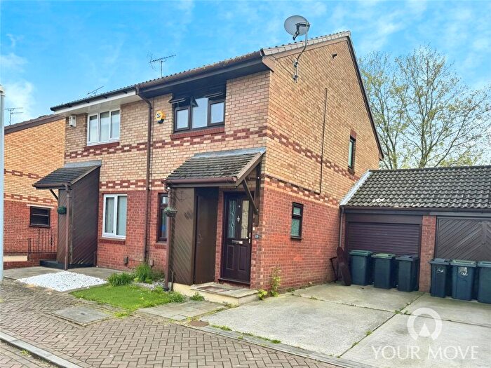 2 Bedroom Semi-Detached House To Rent In Maypole Road, Gravesend, Kent, DA12