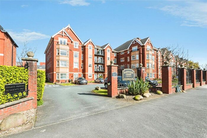 2 Bedroom Property For Sale In Clifton Drive South, Lytham St Annes, Lancashire, FY8