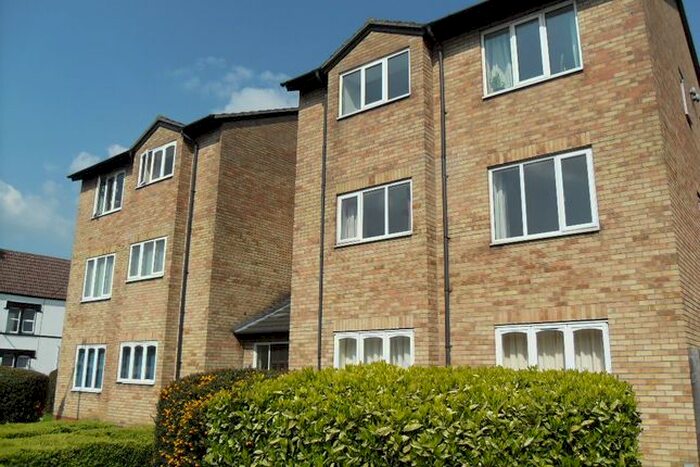 1 Bedroom Flat To Rent In Amber Court, Central, Swindon, SN1
