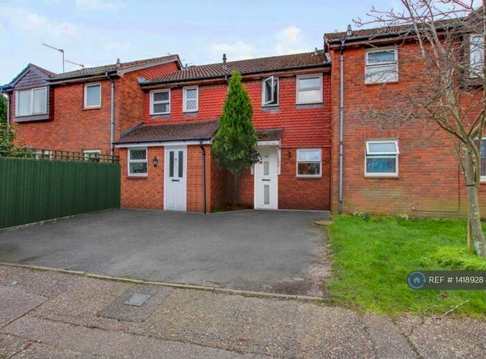 2 Bedroom Terraced House To Rent In St. Brelades Road, Crawley, RH11