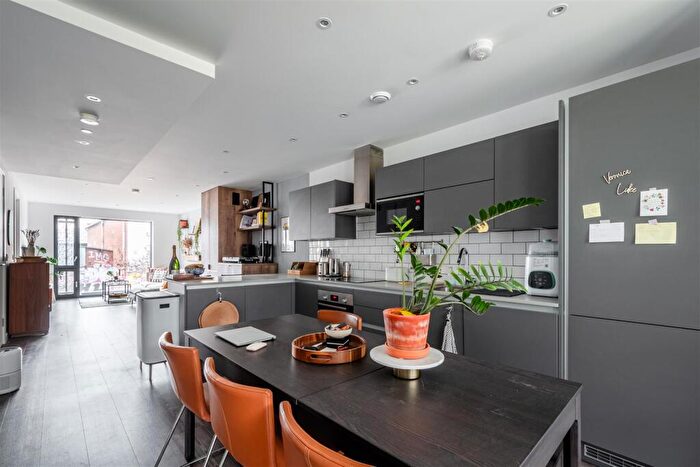 2 Bedroom Apartment For Sale In Wallis Road, E9