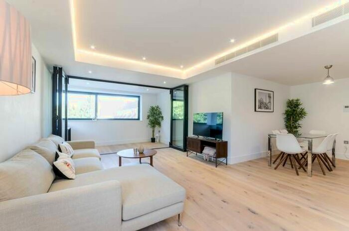 2 Bedroom Flat To Rent In Sulivan Road, London, SW6