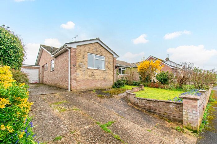 3 Bedroom Semi-Detached Bungalow For Sale In Bourne Vale, Hungerford, Berkshire, RG17