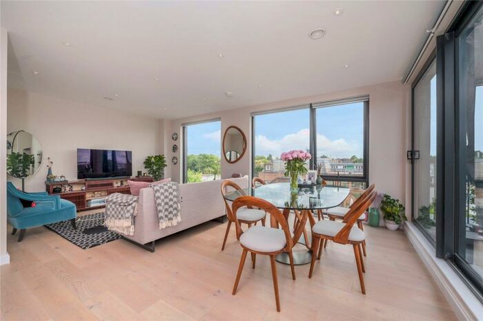 3 Bedroom Maisonette To Rent In Arlington Road, Camden, London, NW1