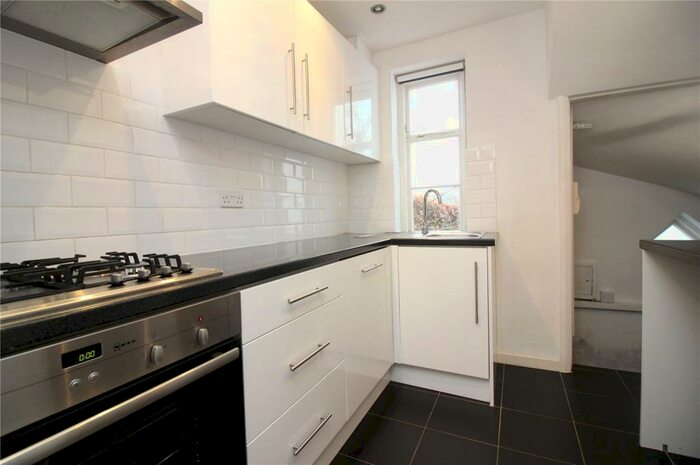 3 Bedroom House To Rent In Creswick Walk, London, NW11