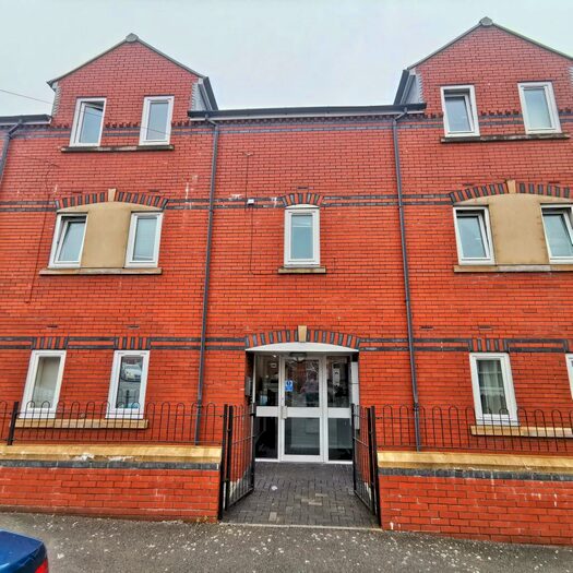 6 Bedroom Flat For Sale In Gwennyth Street, Roath, Cardiff, CF24