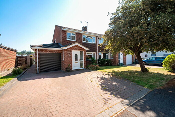 3 Bedroom Semi-Detached House For Sale In Marborough Gardens, Oakley, RG23