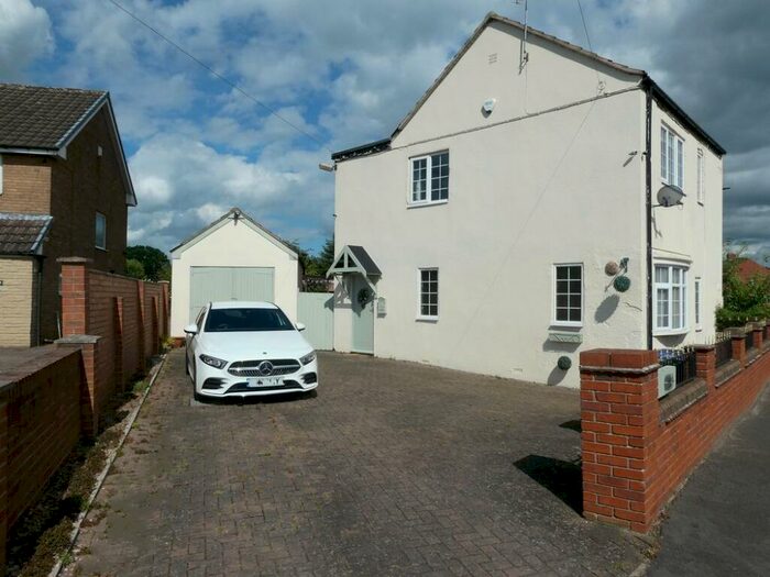 3 Bedroom Detached House To Rent In Main Street, Hatfield Woodhouse, DN7