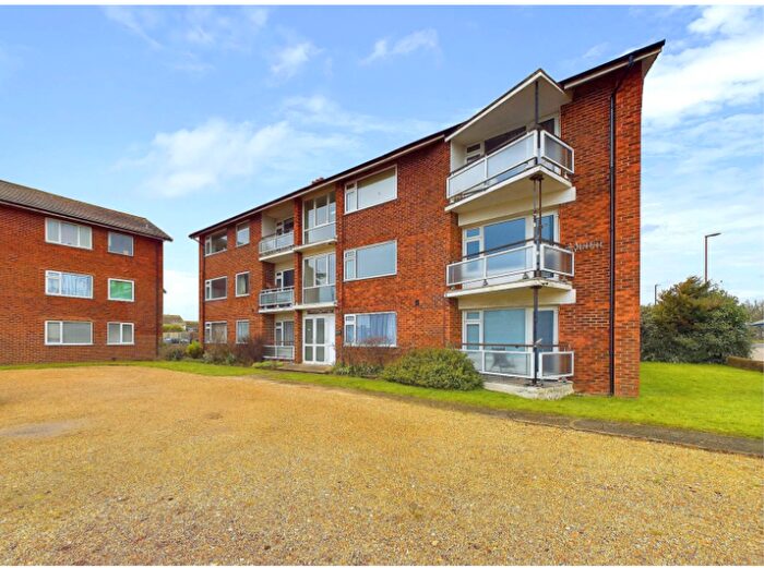 2 Bedroom Flat To Rent In Marine Court, Beach Green, Shoreham-By-Sea, BN43