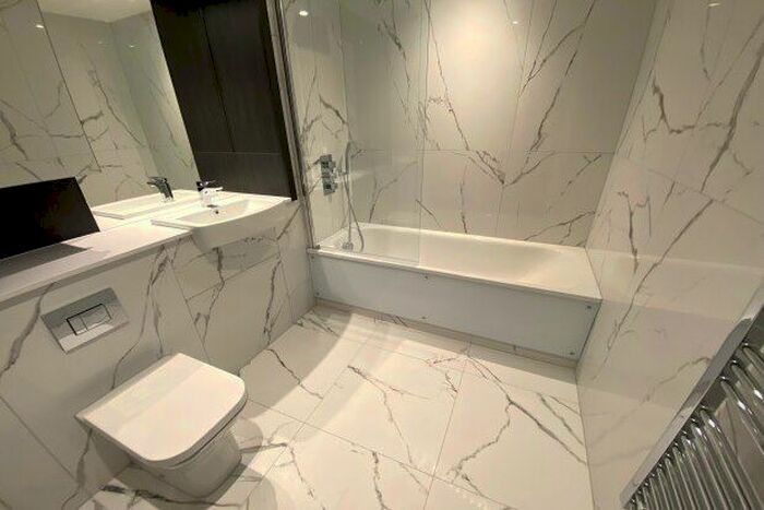 2 Bedroom Flat To Rent In Hurst Street, Birmingham, B5