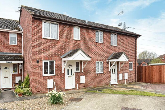 2 Bedroom Terraced House To Rent In Todd Close, Aylesbury, HP21