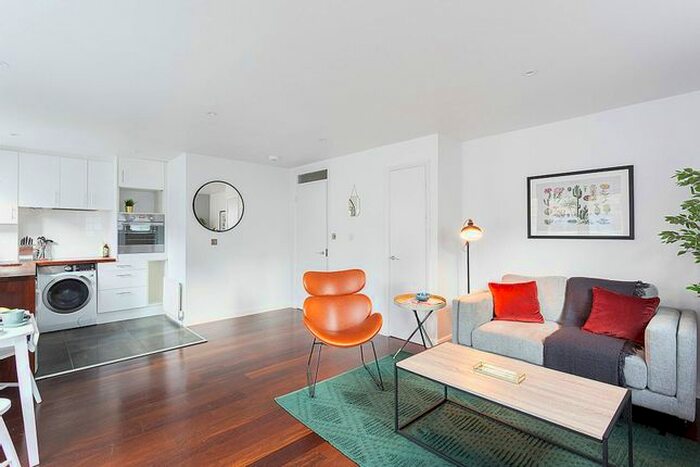 1 Bedroom Flat To Rent In Britannia Walk, Islington, London, N1