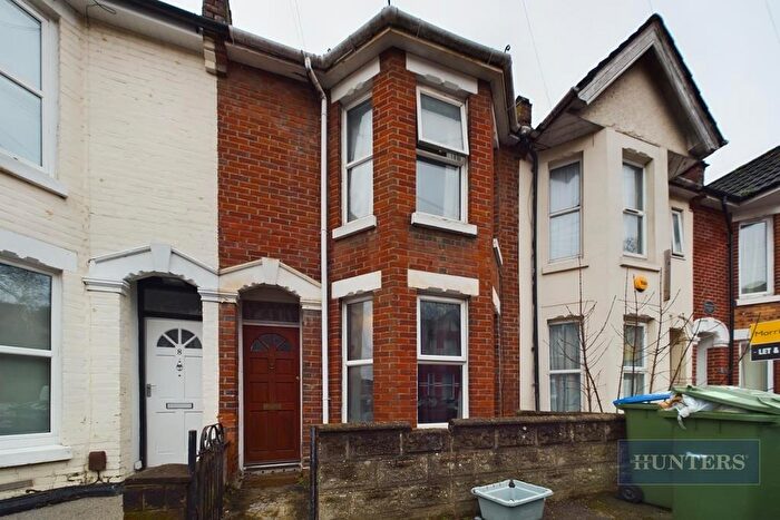 4 Bedroom Terraced House To Rent In Thackeray Road, Southampton, Hampshire, SO17
