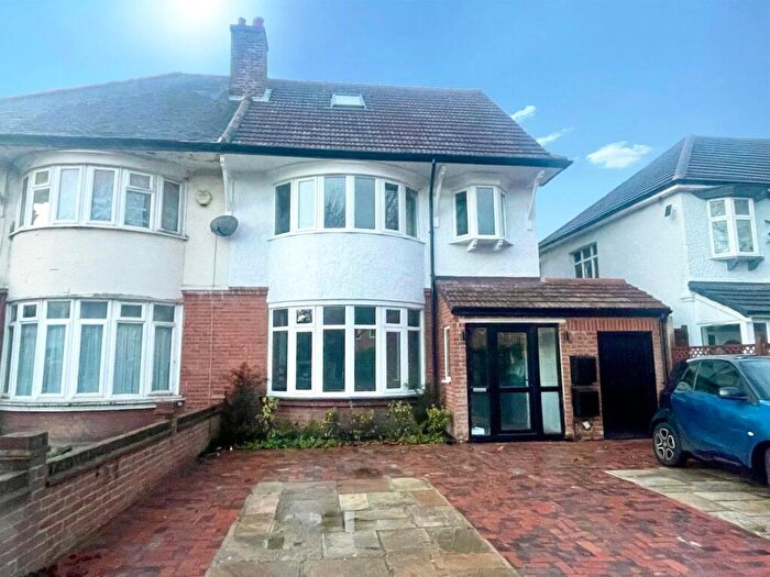 5 Bedroom House For Sale In Beckenham Hill Road, London, SE6