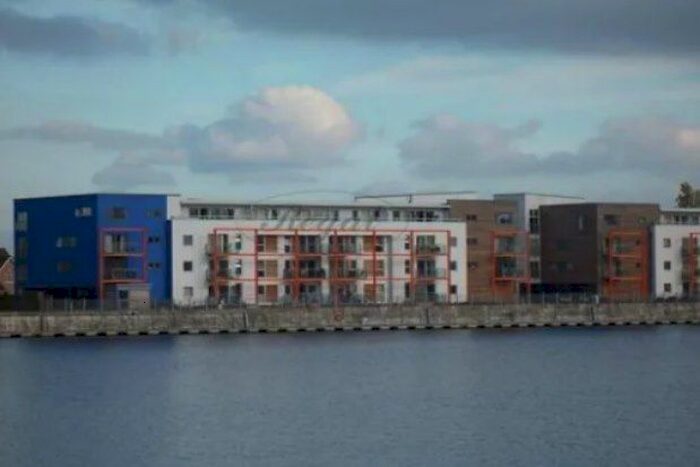 2 Bedroom Flat To Rent In St. Marys Island, Chatham, ME4