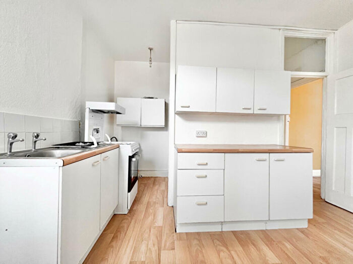 2 Bedroom Flat To Rent In All Souls Avenue Kensal Rise, NW10