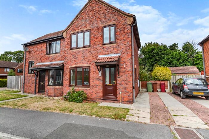 2 Bedroom Semi Detached House To Rent In Belwood Drive, Belton, Doncaster, DN9